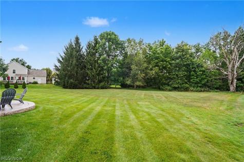 5037 Lake Breeze Landing Stow OH 44224