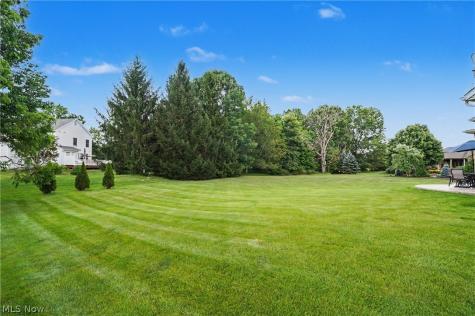 5037 Lake Breeze Landing Stow OH 44224