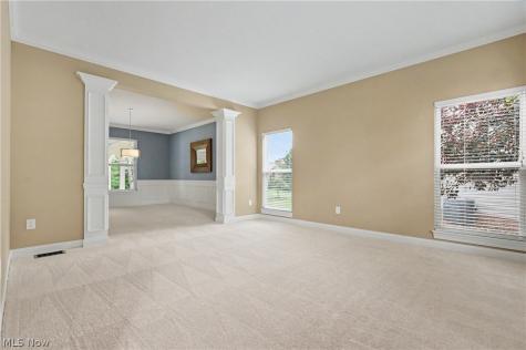 5037 Lake Breeze Landing Stow OH 44224