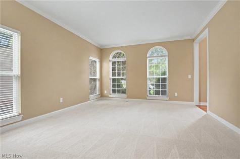 5037 Lake Breeze Landing Stow OH 44224