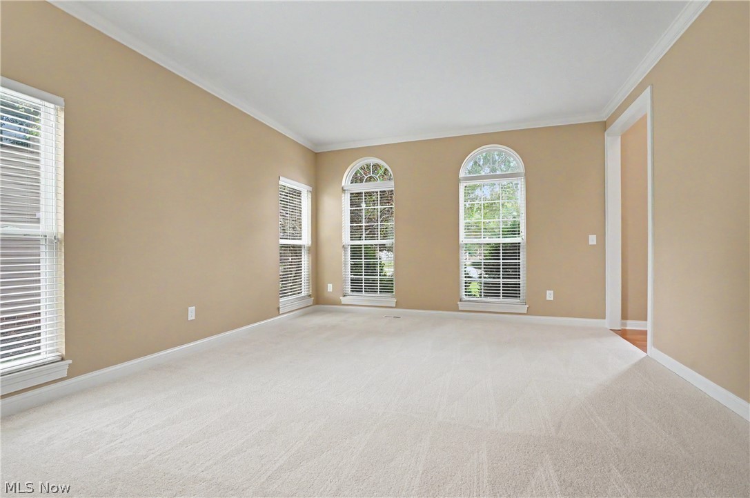 5037 Lake Breeze Landing Stow OH 44224