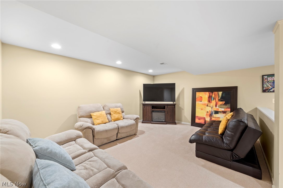 39700 Alsace Court Solon OH 44139