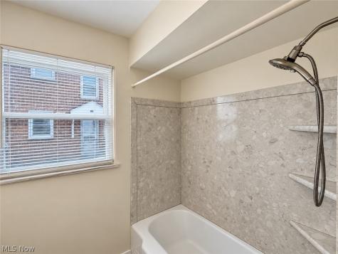 8223 Manorford Drive Cleveland OH 44129