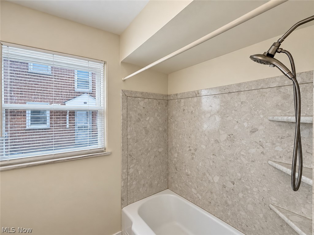 8223 Manorford Drive Cleveland OH 44129