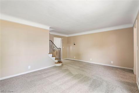 8223 Manorford Drive Cleveland OH 44129