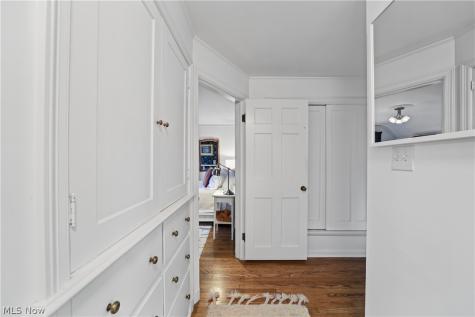 3779 Meadowbrook Boulevard University Heights OH 44118