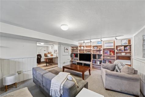 3779 Meadowbrook Boulevard University Heights OH 44118