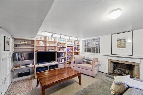 3779 Meadowbrook Boulevard University Heights OH 44118