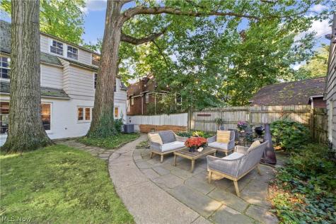 3779 Meadowbrook Boulevard University Heights OH 44118
