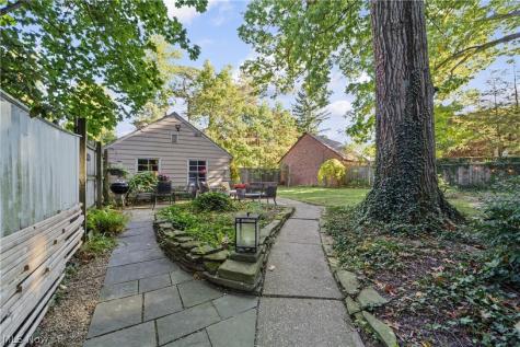 3779 Meadowbrook Boulevard University Heights OH 44118