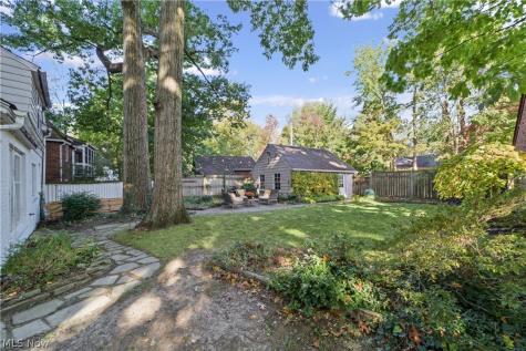 3779 Meadowbrook Boulevard University Heights OH 44118
