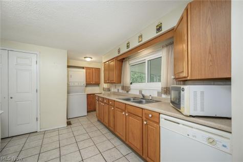 8754 State Route 14 Streetsboro OH 44241
