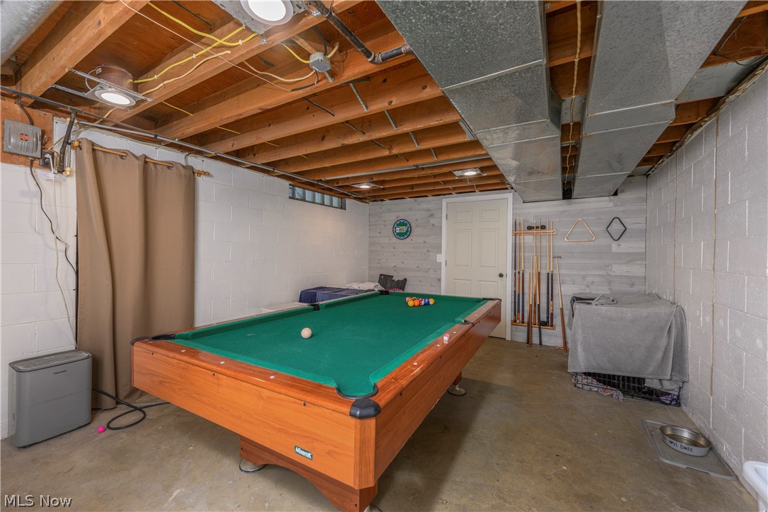 2984 Seikel Drive NE Dover OH 44622