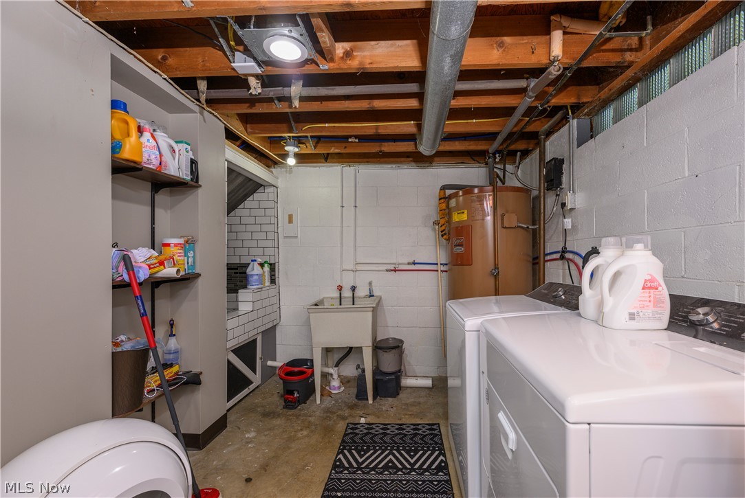 2984 Seikel Drive NE Dover OH 44622