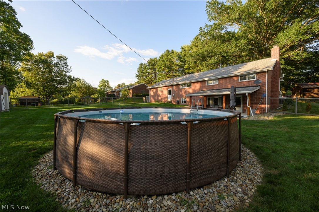 2984 Seikel Drive NE Dover OH 44622