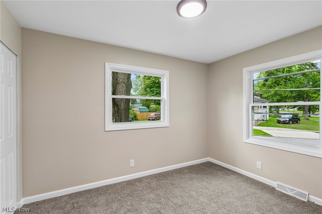 3131 Tod Avenue NW Warren OH 44485