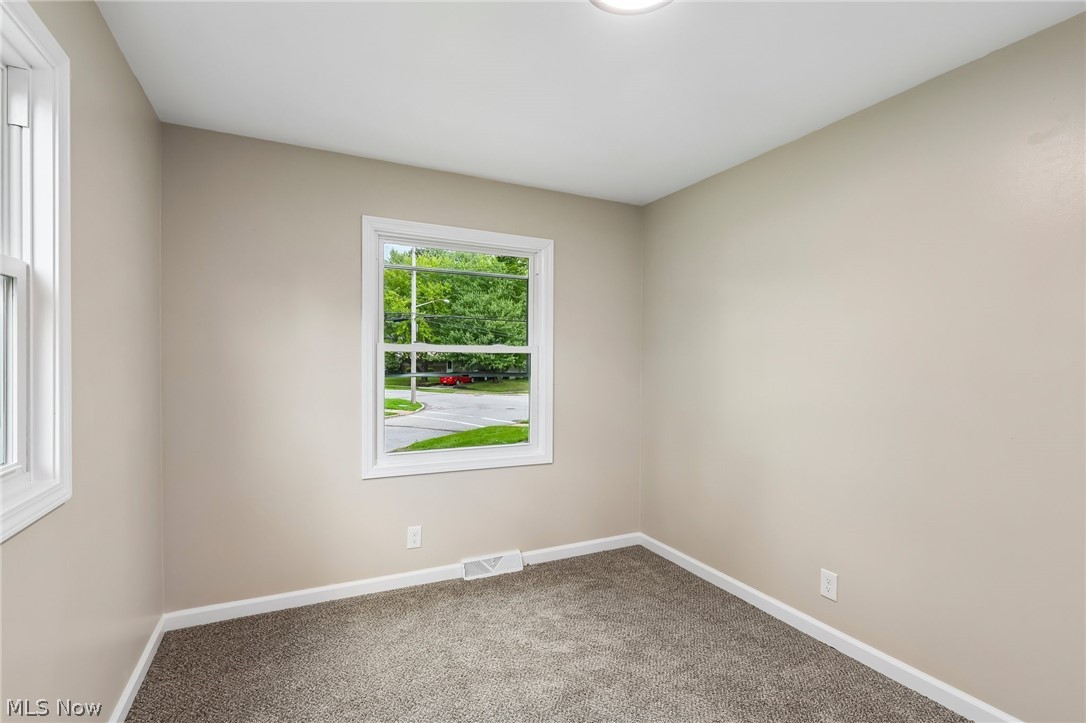 3131 Tod Avenue NW Warren OH 44485