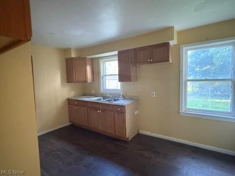 15807 Harvard Avenue Cleveland OH 44128