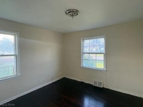 15807 Harvard Avenue Cleveland OH 44128