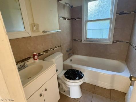 15807 Harvard Avenue Cleveland OH 44128