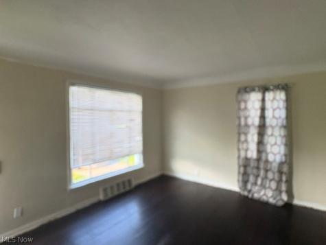 15807 Harvard Avenue Cleveland OH 44128