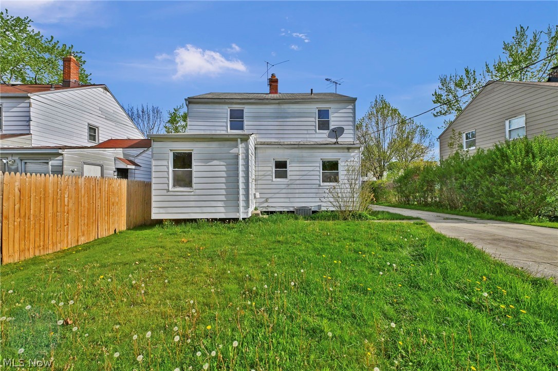 4082 Bexley Boulevard Cleveland OH 44121