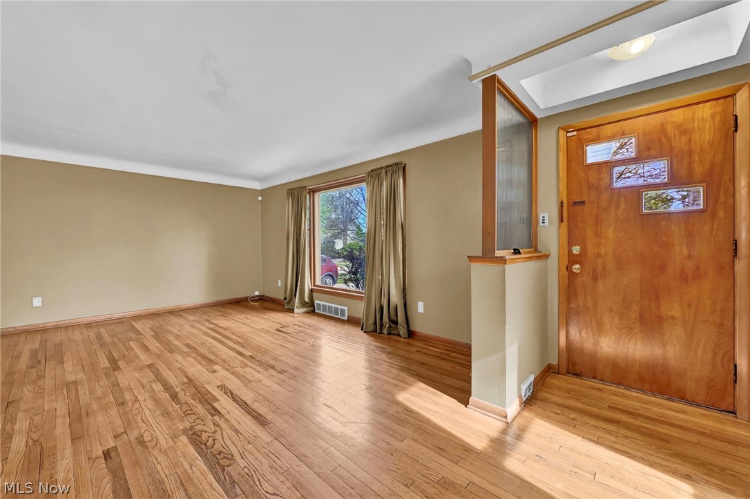 4082 Bexley Boulevard Cleveland OH 44121
