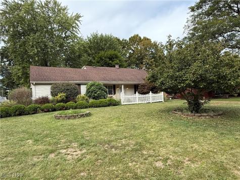 3296 Cricket Drive Youngstown OH 44511