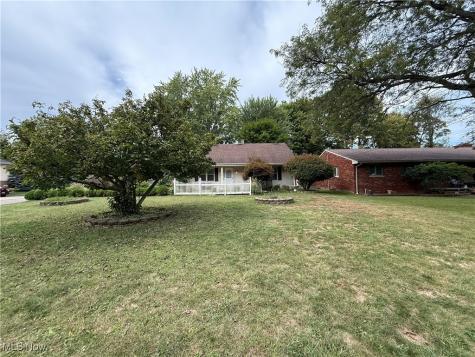 3296 Cricket Drive Youngstown OH 44511