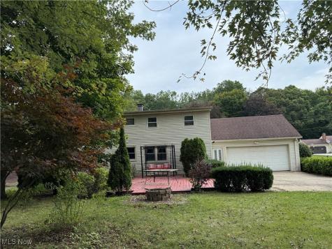 3296 Cricket Drive Youngstown OH 44511