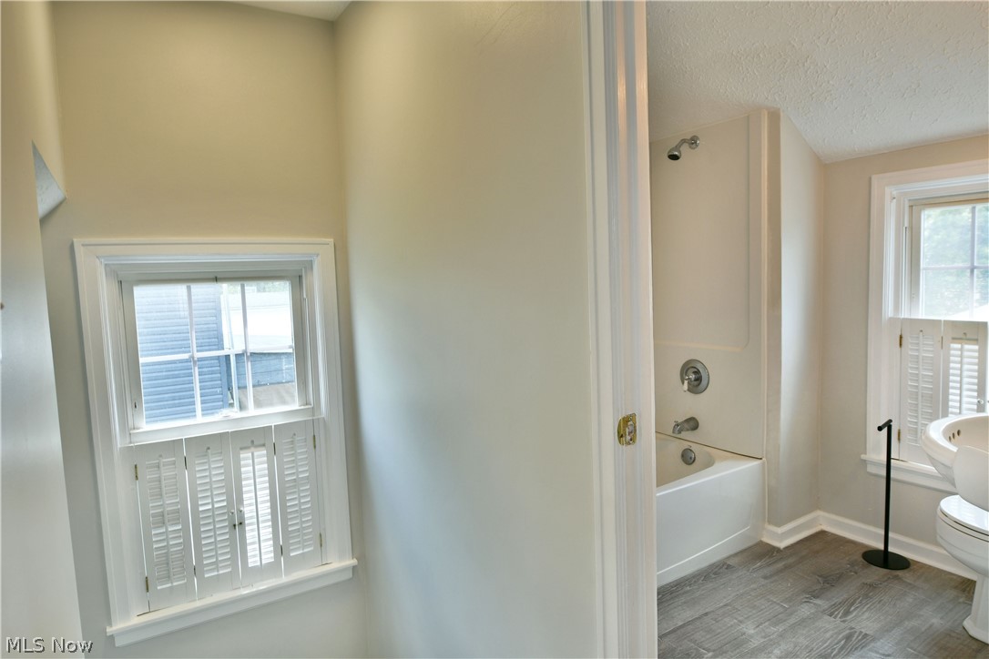 1246 Atlantic Street NE Warren OH 44483