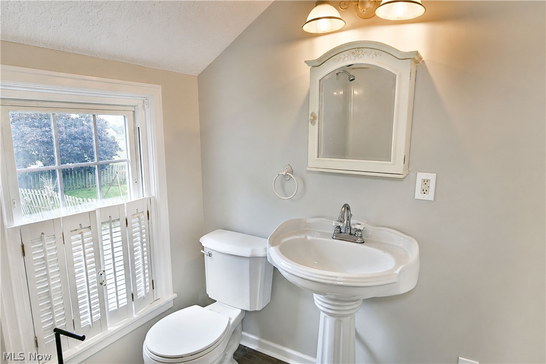 1246 Atlantic Street NE Warren OH 44483