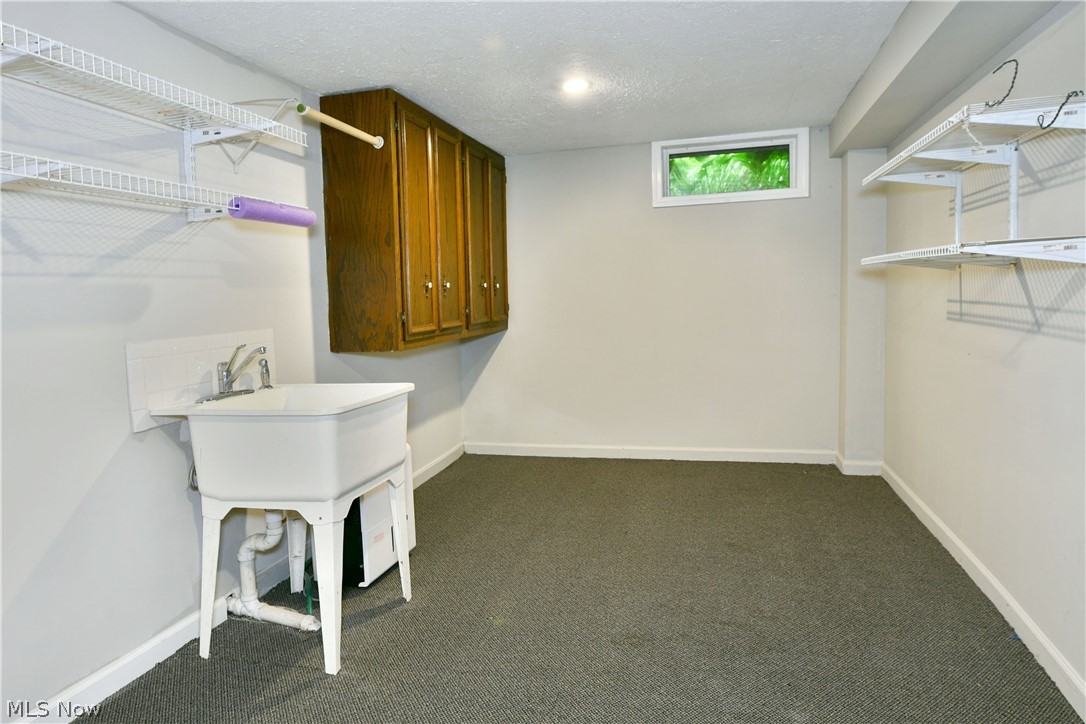 1246 Atlantic Street NE Warren OH 44483