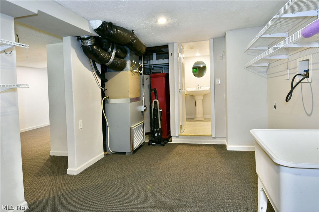 1246 Atlantic Street NE Warren OH 44483