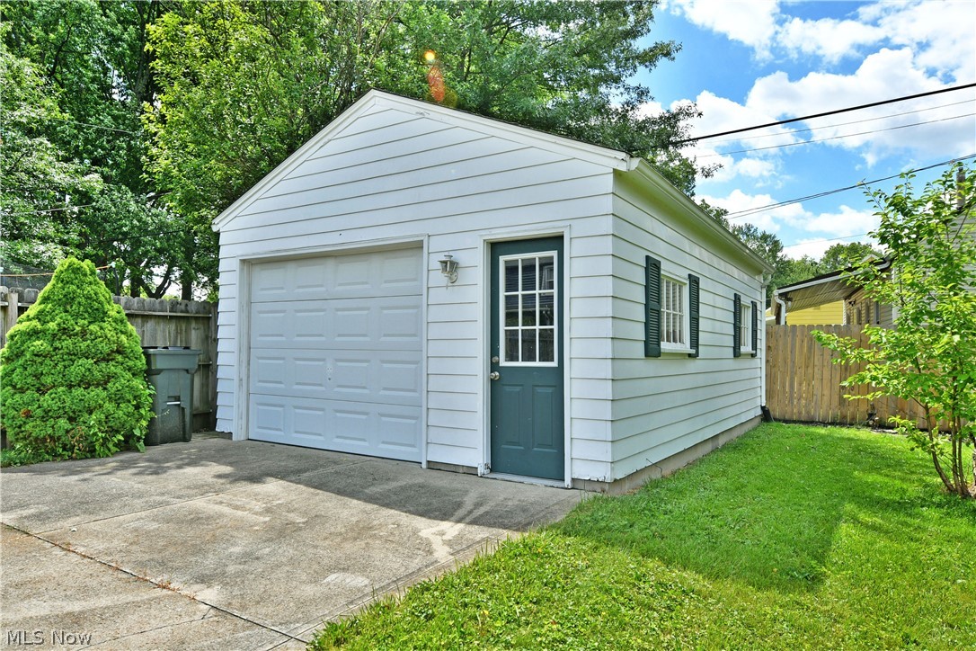 1246 Atlantic Street NE Warren OH 44483