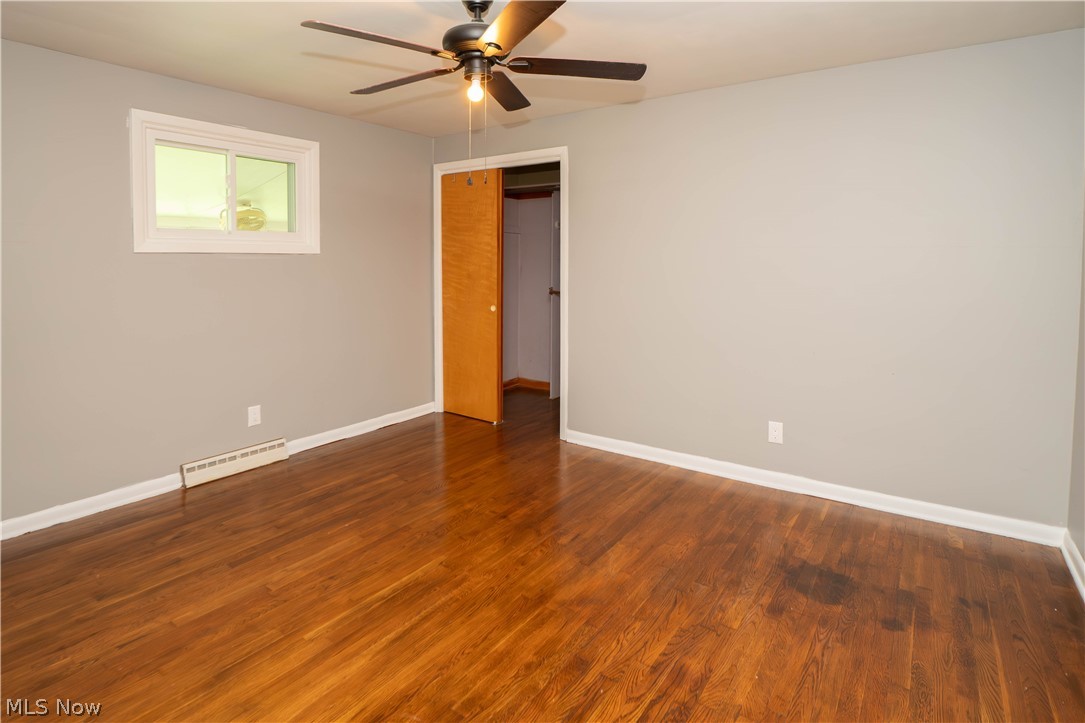 4544 Lakeknoll Street Louisville OH 44641