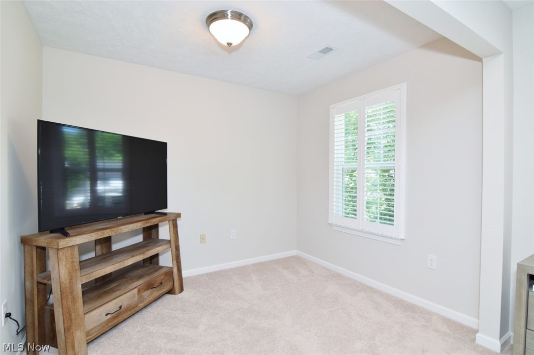 10442 Florida Street Reminderville OH 44202