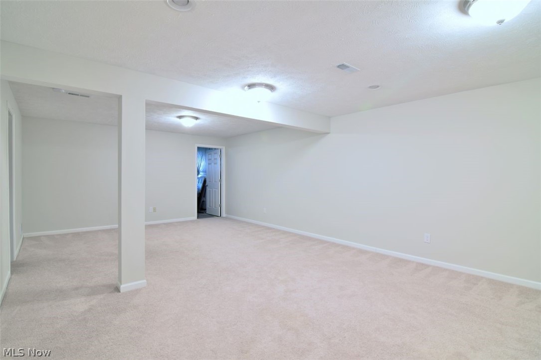 10442 Florida Street Reminderville OH 44202