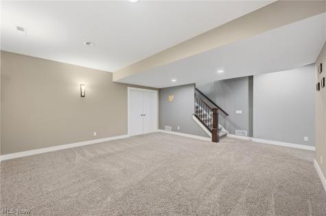 11819 Dorena Circle NW Uniontown OH 44685