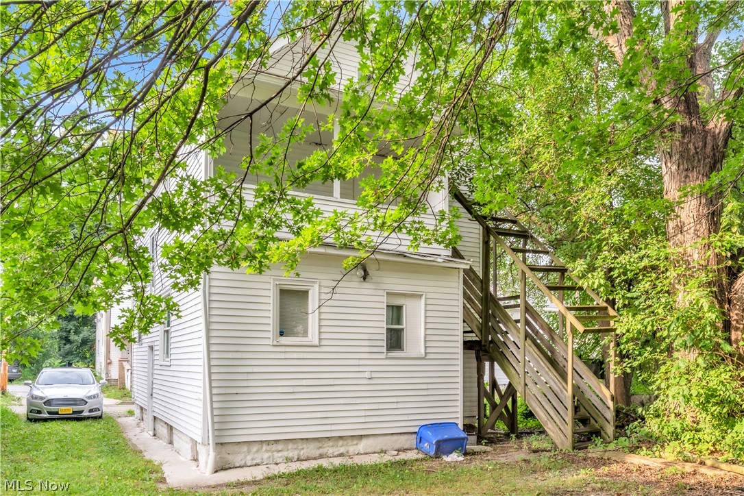 298 Sumner Court Akron OH 44311