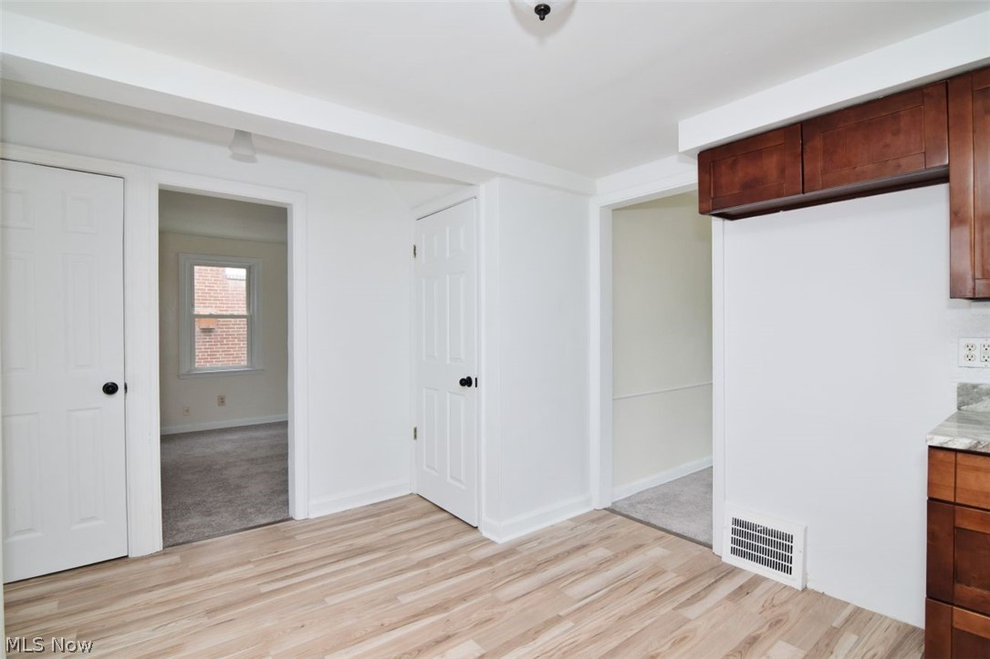 5202 Homewood Avenue Maple Heights OH 44137