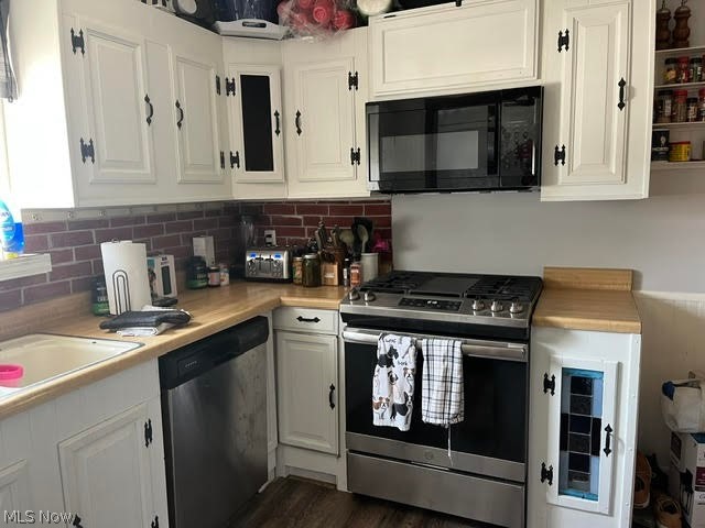 14730 Orchard Park Avenue Cleveland OH 44111