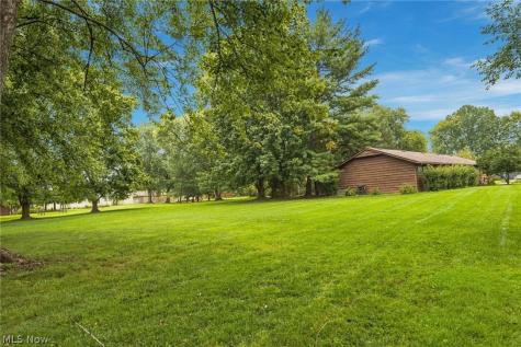 4936 Gate Moss Oval North Ridgeville OH 44039