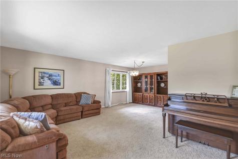 6003 Laurent Drive Parma OH 44129