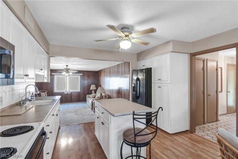 6003 Laurent Drive Parma OH 44129