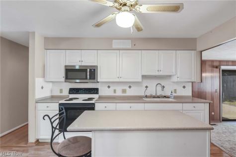6003 Laurent Drive Parma OH 44129