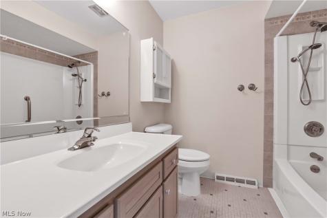 6003 Laurent Drive Parma OH 44129