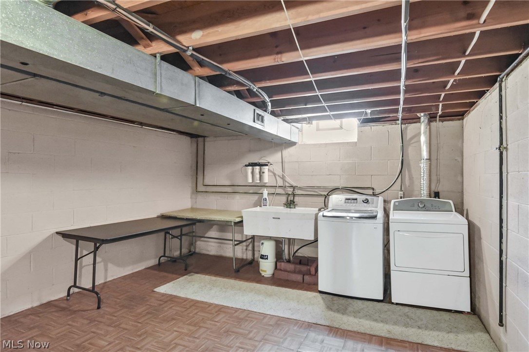 6003 Laurent Drive Parma OH 44129