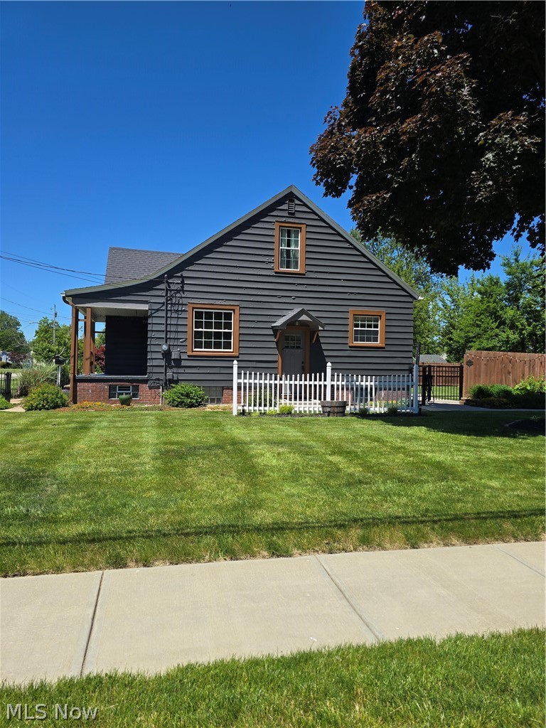 1404 W 22nd Street Lorain OH 44052