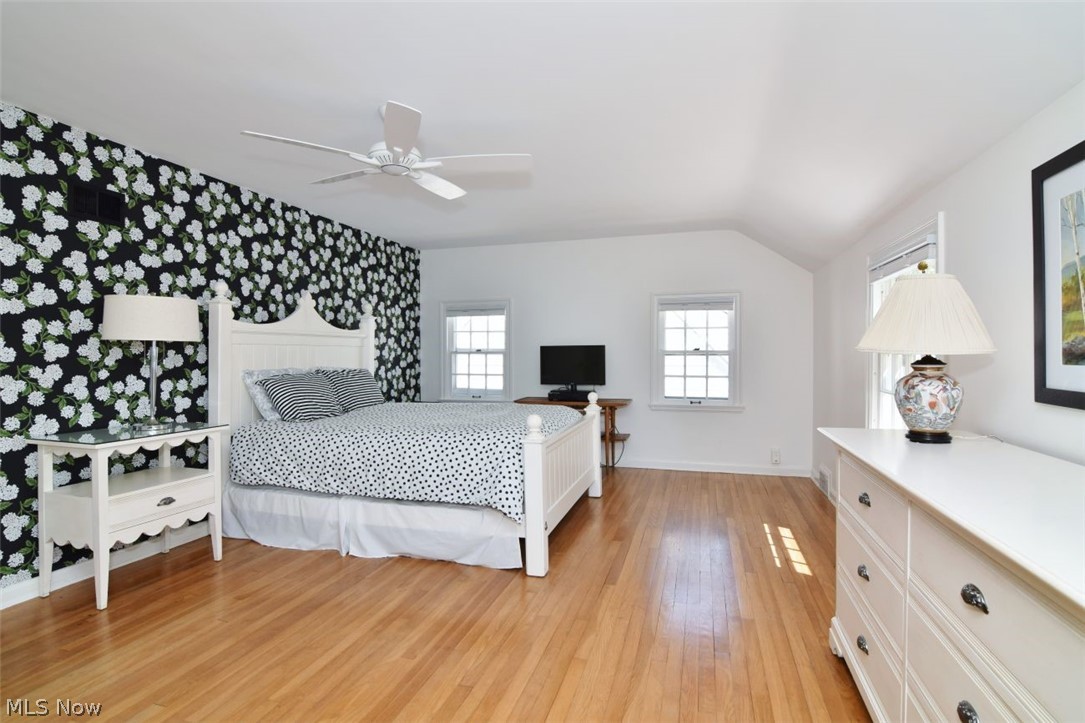 2384 Loyola Road University Heights OH 44118